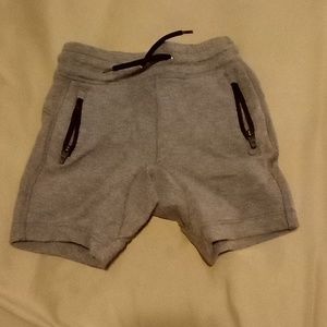 Gap fit shorts